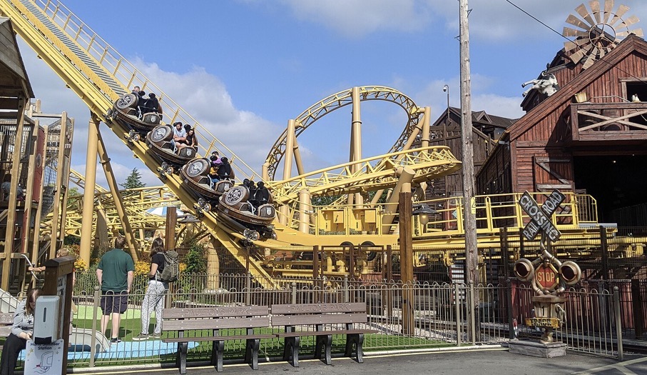 Storm Chaser at Paultons Park